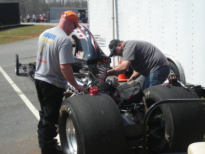 006 (2).JPG (2.02 MiB) Viewed 6266 times Rob ? Tell me again how you got your finger stuck in that hole